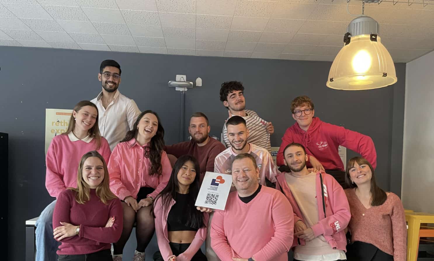 étudiants en rose