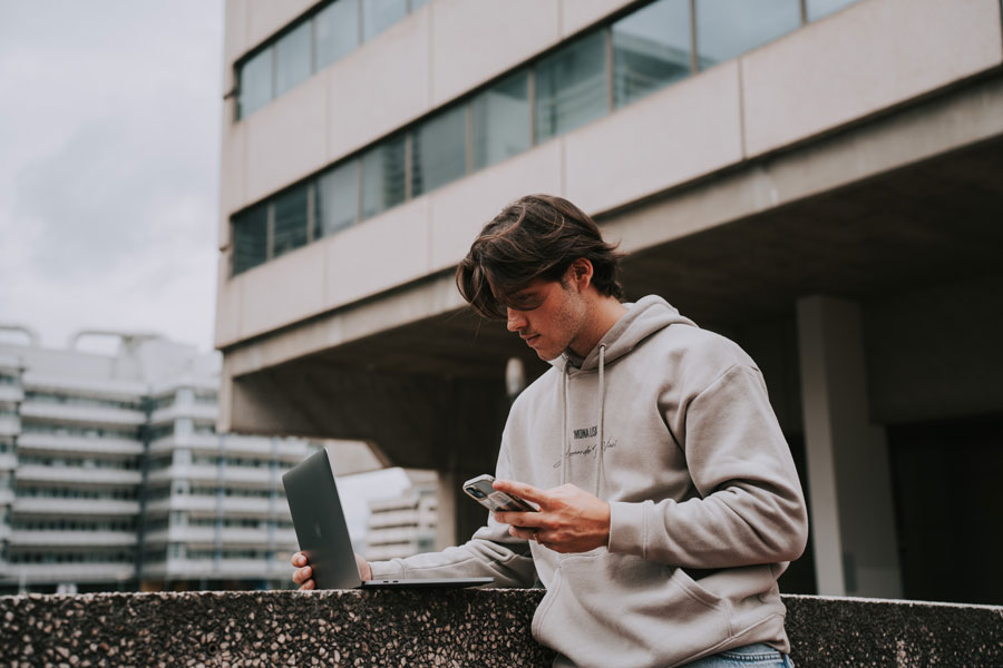 Étudiant en bachelor chef de projet digital